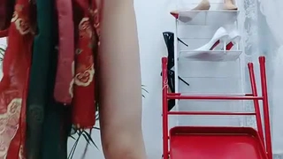 欧美日韩人妻激情-第一次与男友以外的男人在行使中车震!