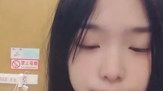 拖鞋家居日韩AV-白皙皮肤呆萌小姐姐！情趣耳朵抓屌吸吮！头套男怼着骚穴猛操，骑乘姿势打桩机，无套内射。