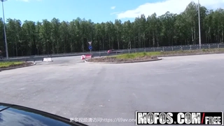 下一篇中文字幕人妻-快餐豪哥1500约炮粉逼艺校兼职妹逼太紧几分钟就把哥搞射了的!